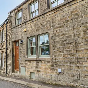 Holiday home 19 The Village, Holmfirth