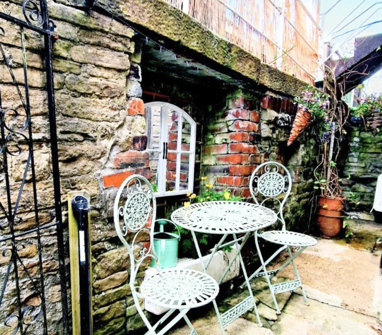 The Old Wash Kitchen - Charming Character Cottage In Holmfirth, Yorkshire Holiday home Holmfirth